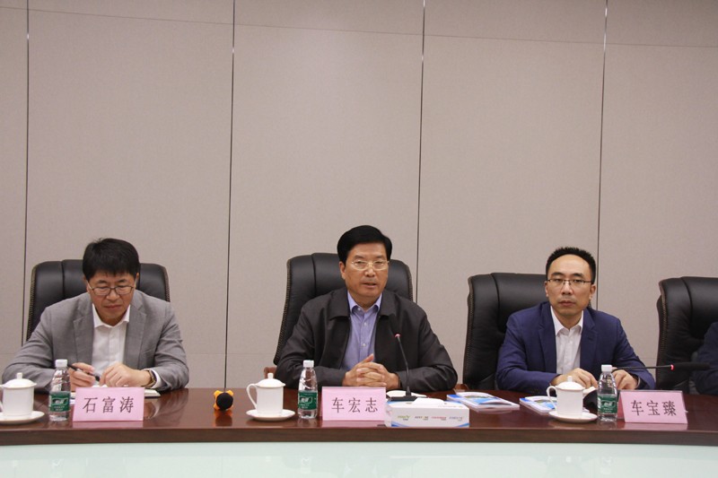 市委书记包希安到开云网页版调研并现场办公 (3).jpg
